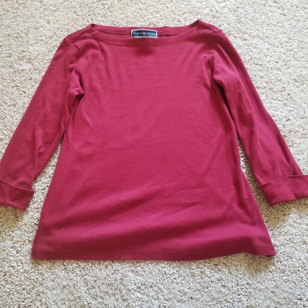 💚3/4 sleeve classic red top💚